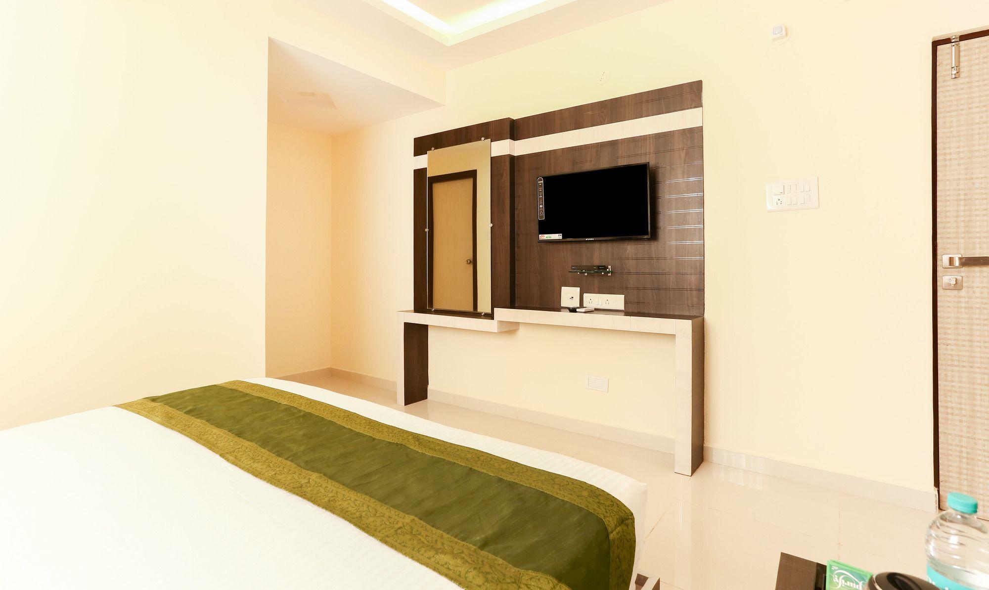 Fabhotel Rotano Suites - Yelahanka Bangalore Ngoại thất bức ảnh
