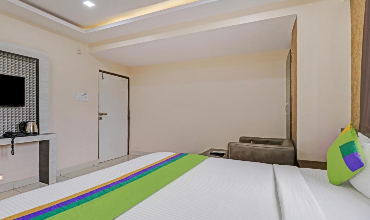 Fabhotel Rotano Suites - Yelahanka Bangalore Ngoại thất bức ảnh